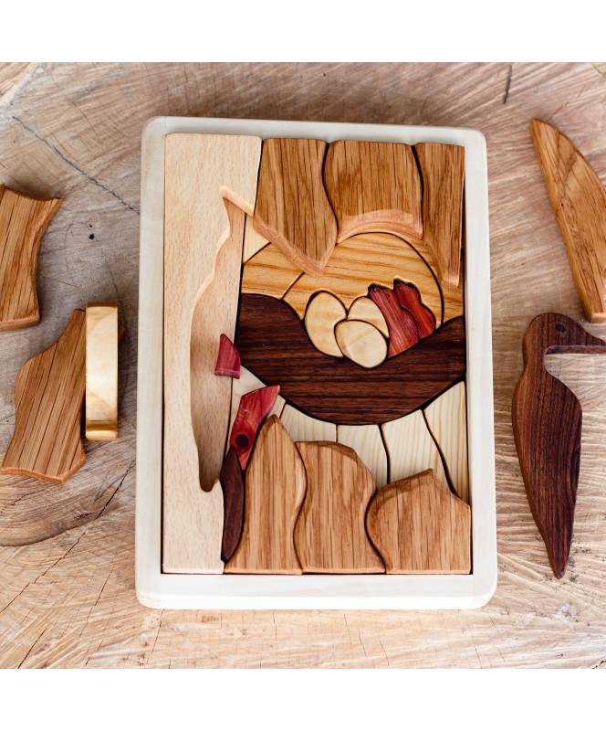 Half finished woodpecker puzzle from Cocoletes